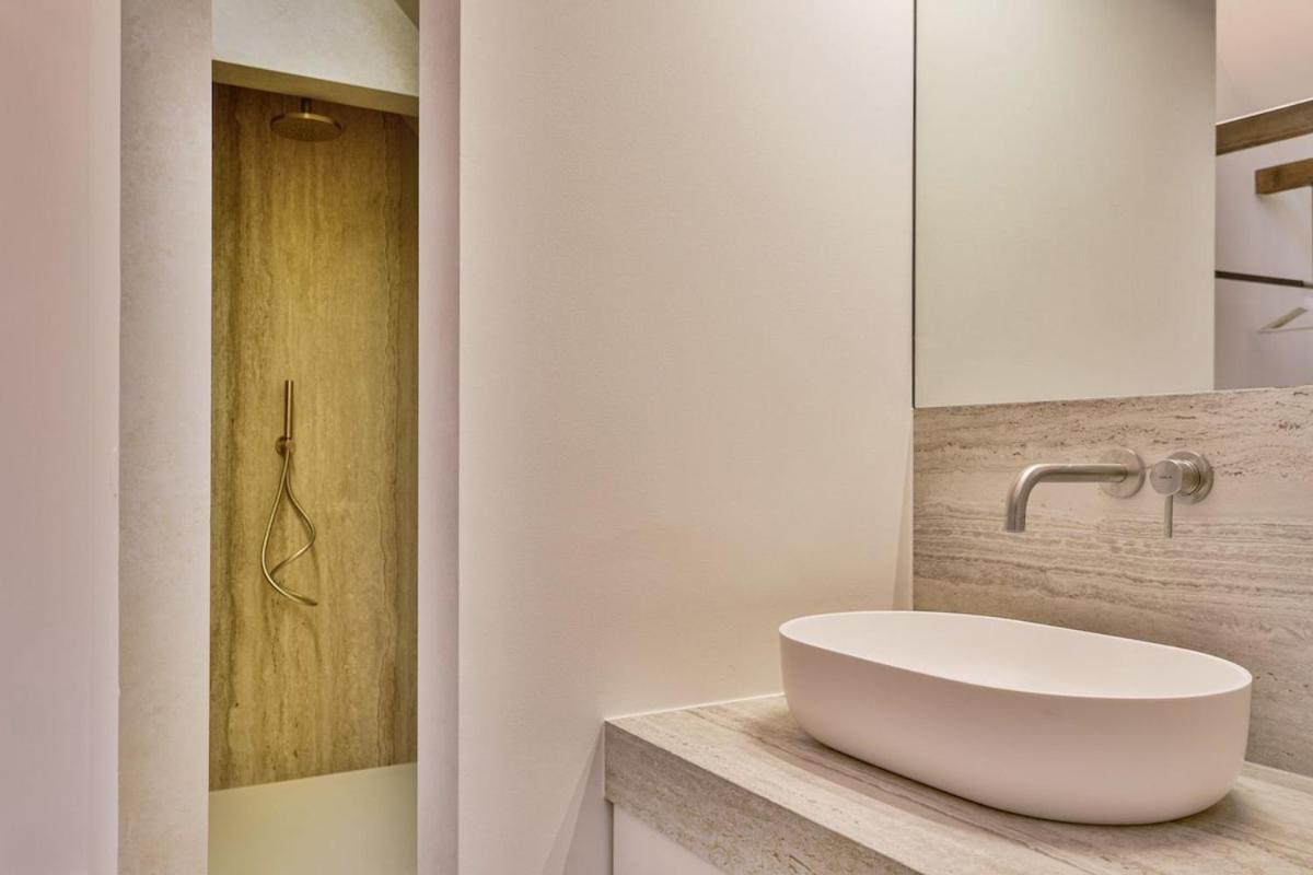 Luxe In Heart Of Apartamento